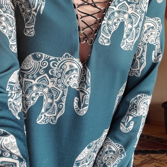 MISSGUIDED ELEPHANT DRESS - Picture 5 of 6